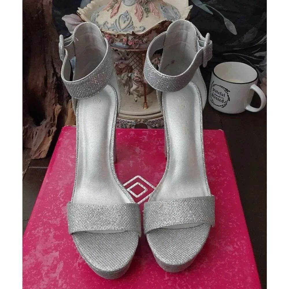 DREAM PAIRS Women's Hi-Lo Silver Glitter High Heel Platform Pump Sandals Sz 9M